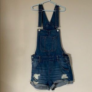 Overall shorts